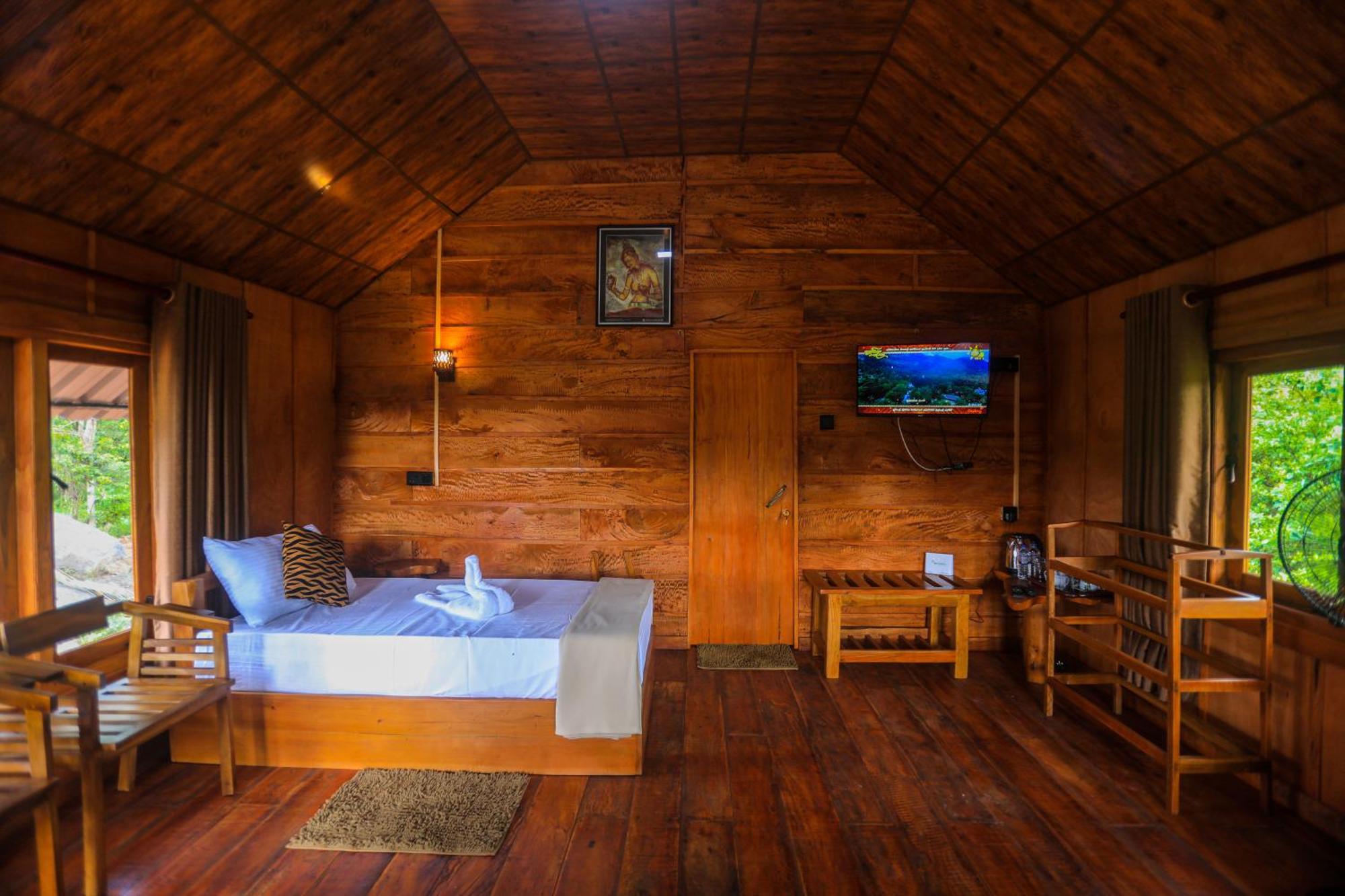 Willa Lion Wood Treehouse Talkote Zewnętrze zdjęcie