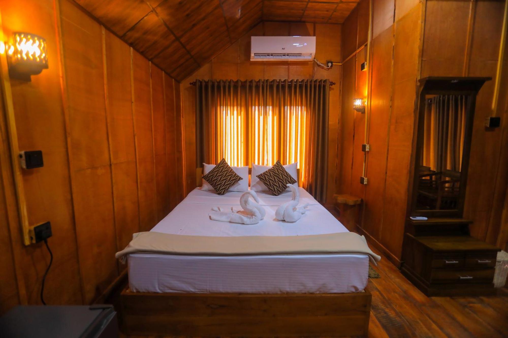 Willa Lion Wood Treehouse Talkote Zewnętrze zdjęcie