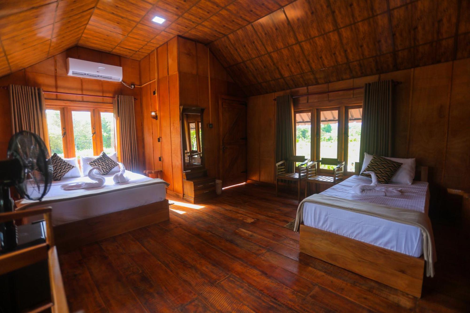 Willa Lion Wood Treehouse Talkote Zewnętrze zdjęcie