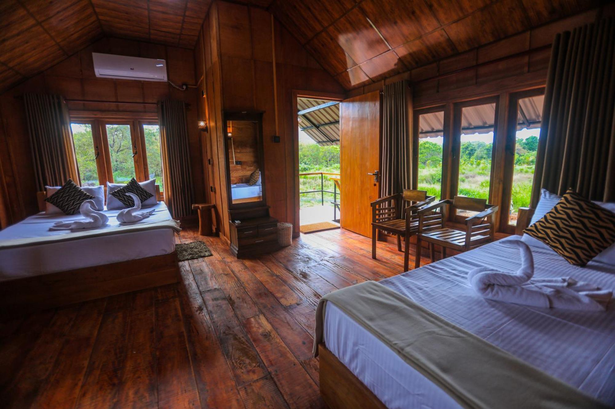 Willa Lion Wood Treehouse Talkote Zewnętrze zdjęcie