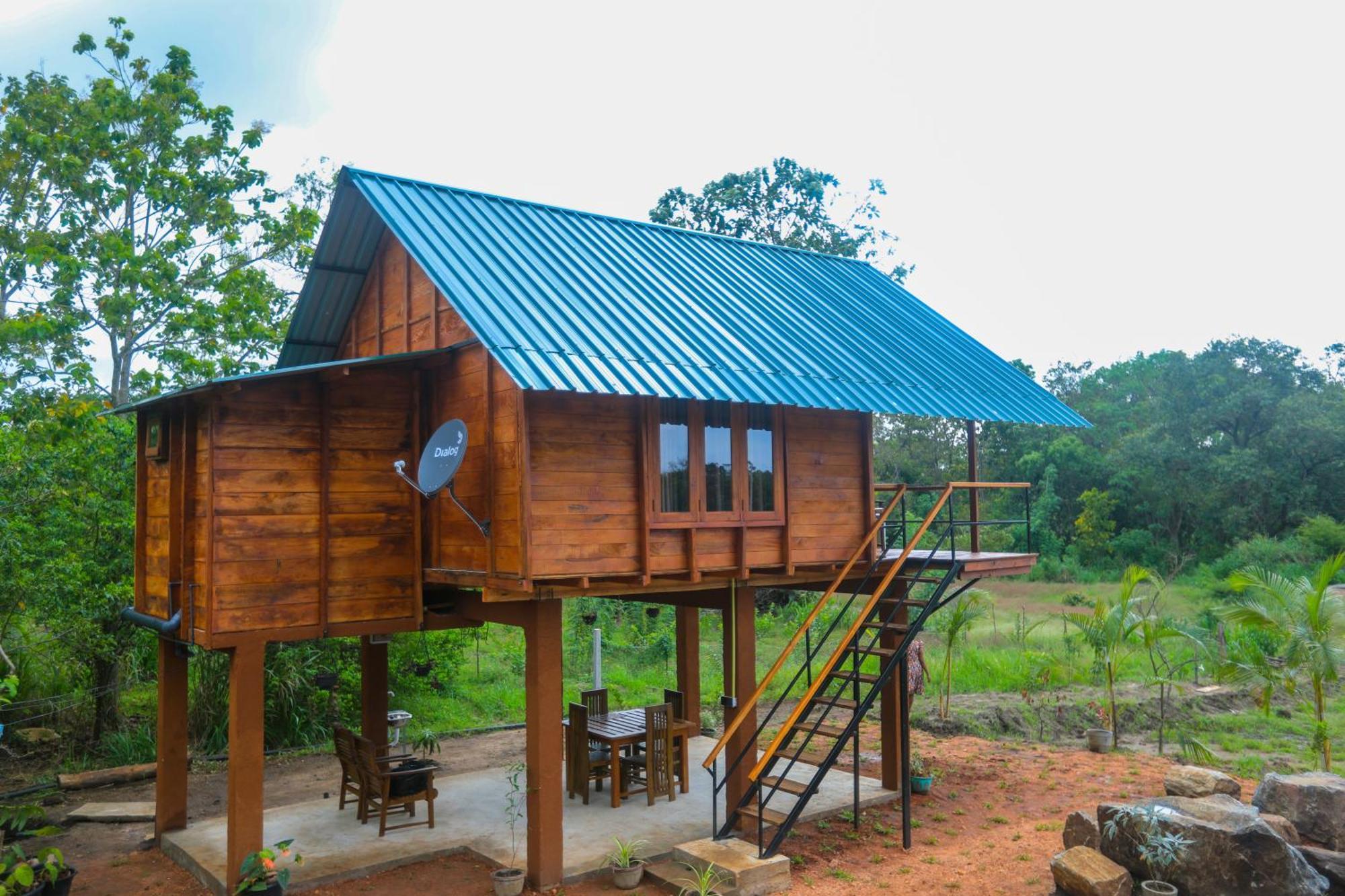 Willa Lion Wood Treehouse Talkote Zewnętrze zdjęcie