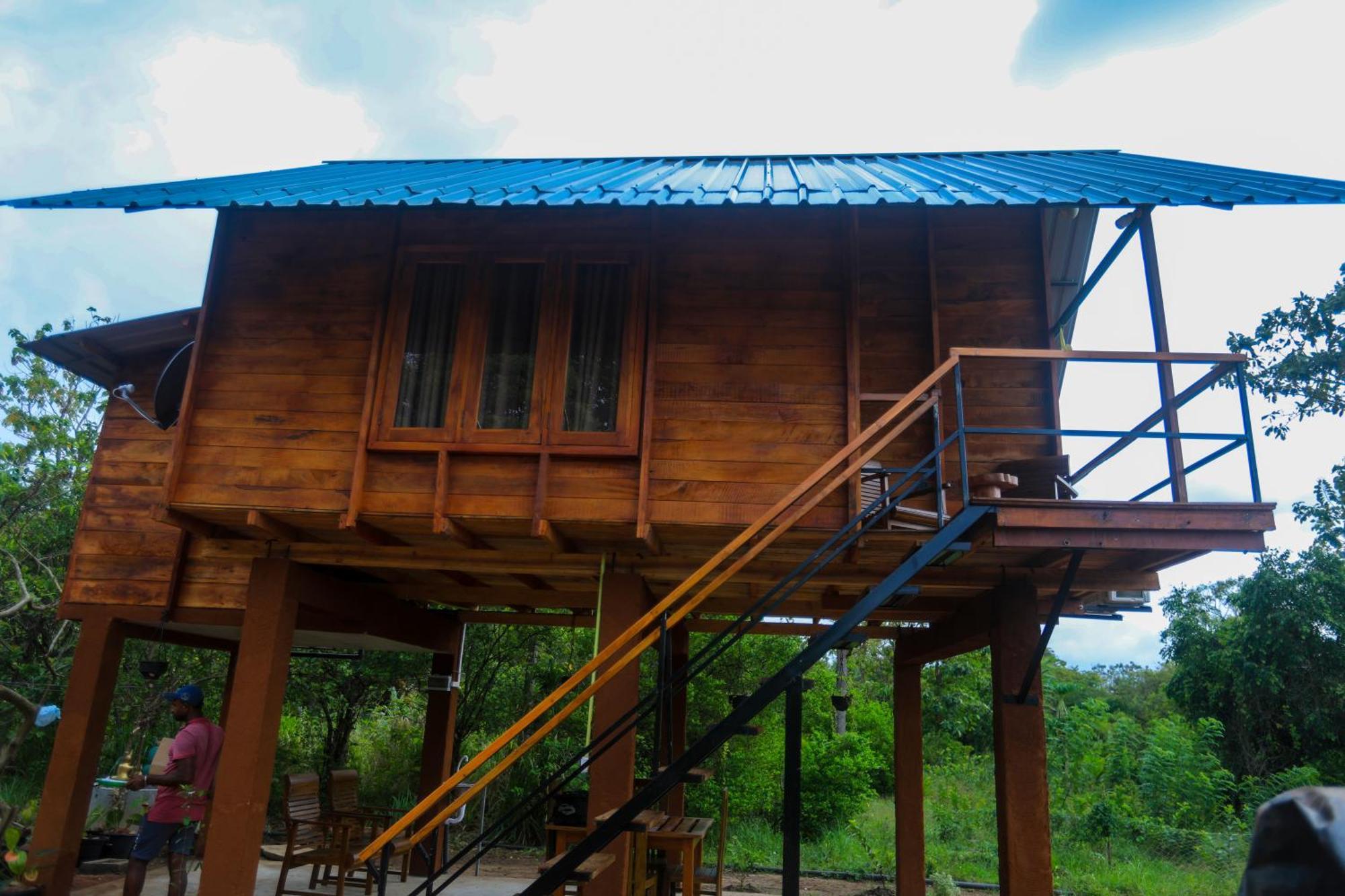 Willa Lion Wood Treehouse Talkote Zewnętrze zdjęcie
